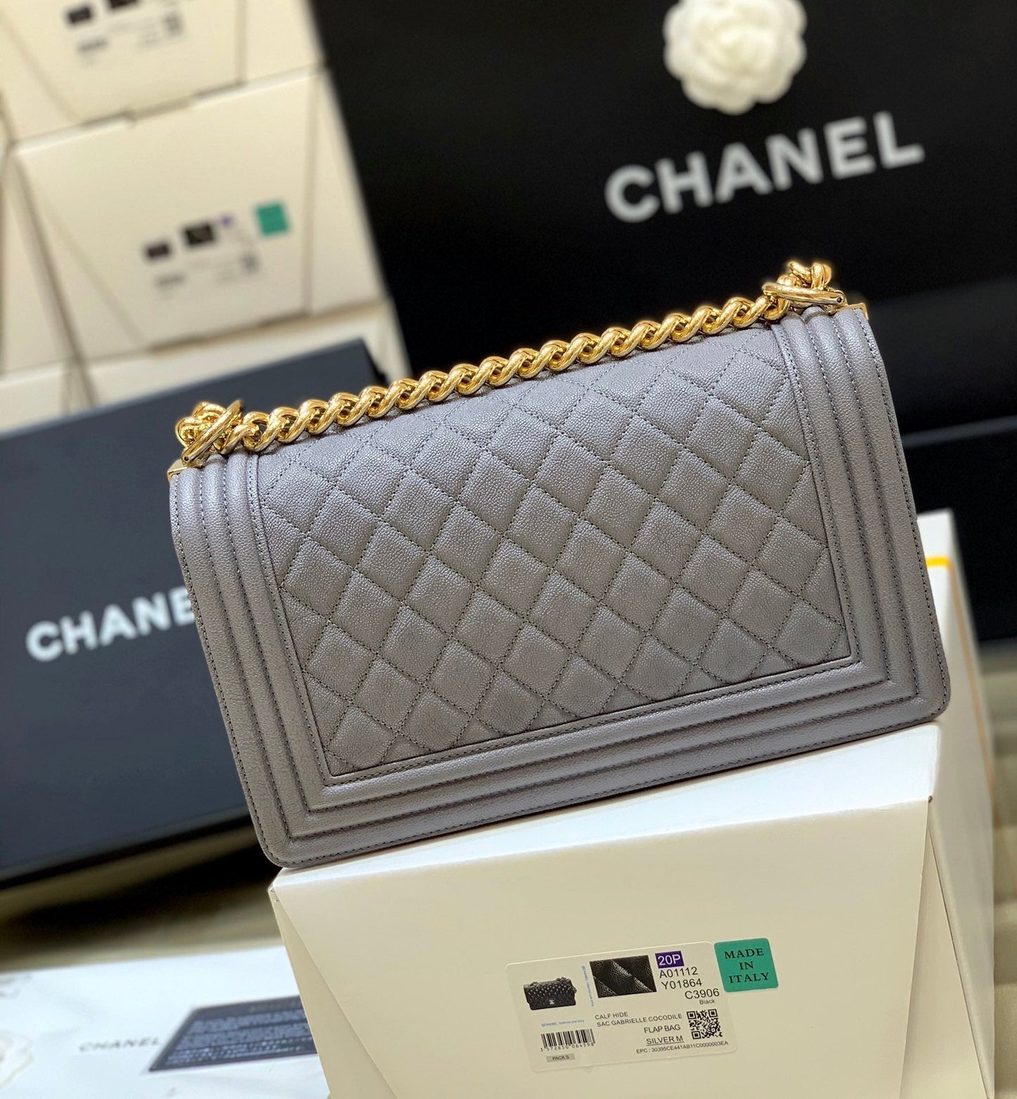 CHL Boy Toned Hardware 9.8in Gold Handbag Wombeaunoirrbeaunoirr 98In25Cm
