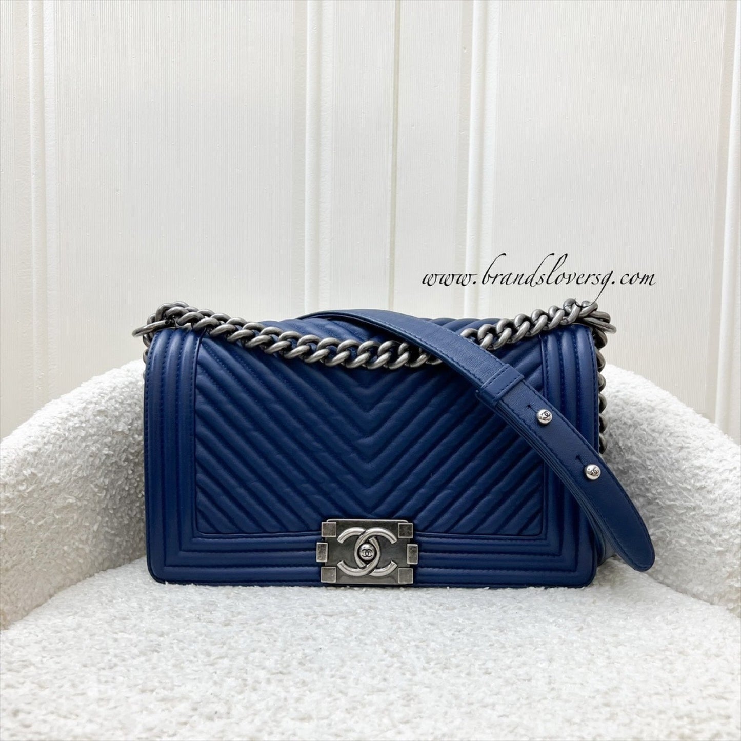 Chanel Medium Boy Flap in Chevron Quilted Crumpled Blue Leather and RHW Accessory