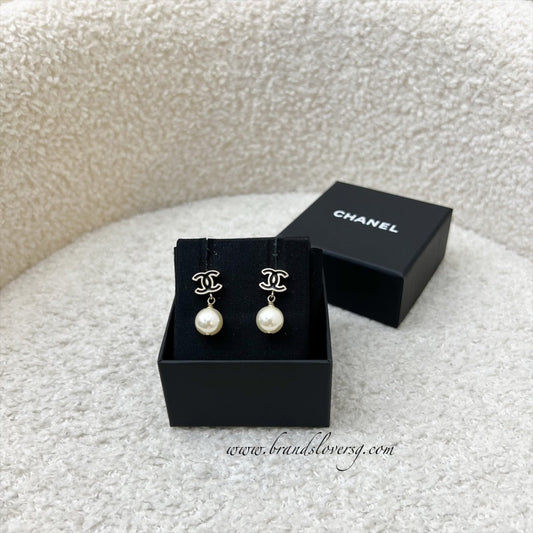 Chanel CC Logo Pearl Drop Earrings Jewelry