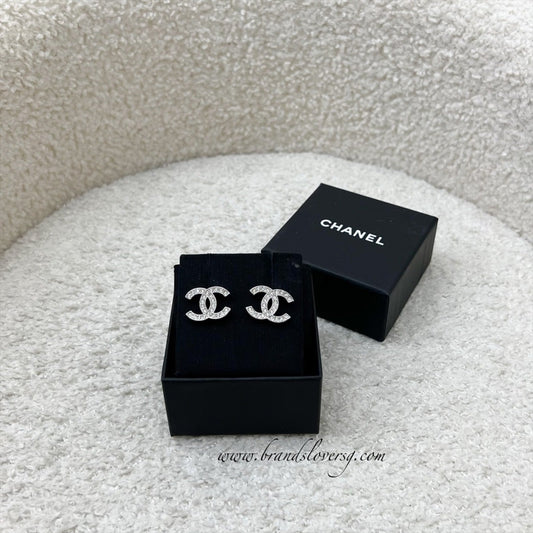 Chanel Small/Medium CC Logo Earrings in SHW Jewelry