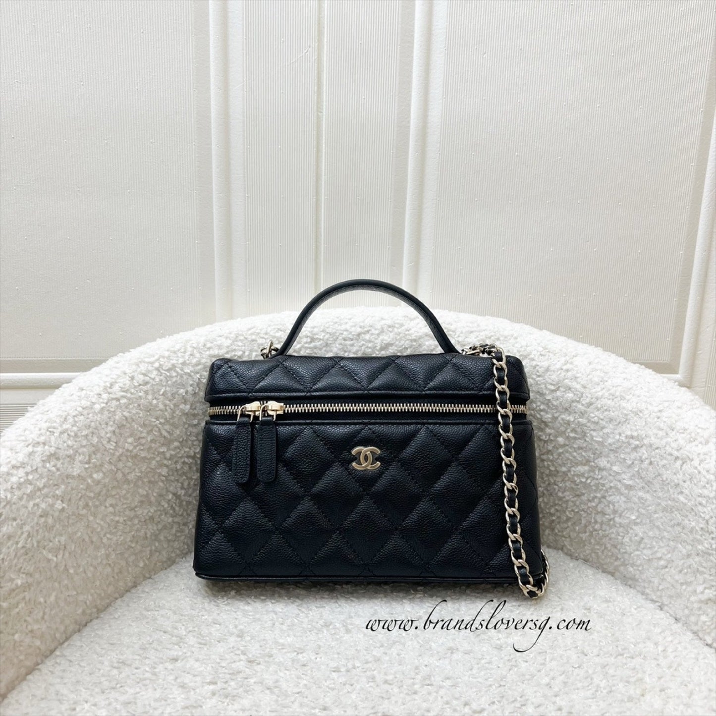 Chanel [BN - Local Set - July 2025] Vanity / Clutch with Chain (LP Style Bag) in Black Caviar and LGHW (Model: )