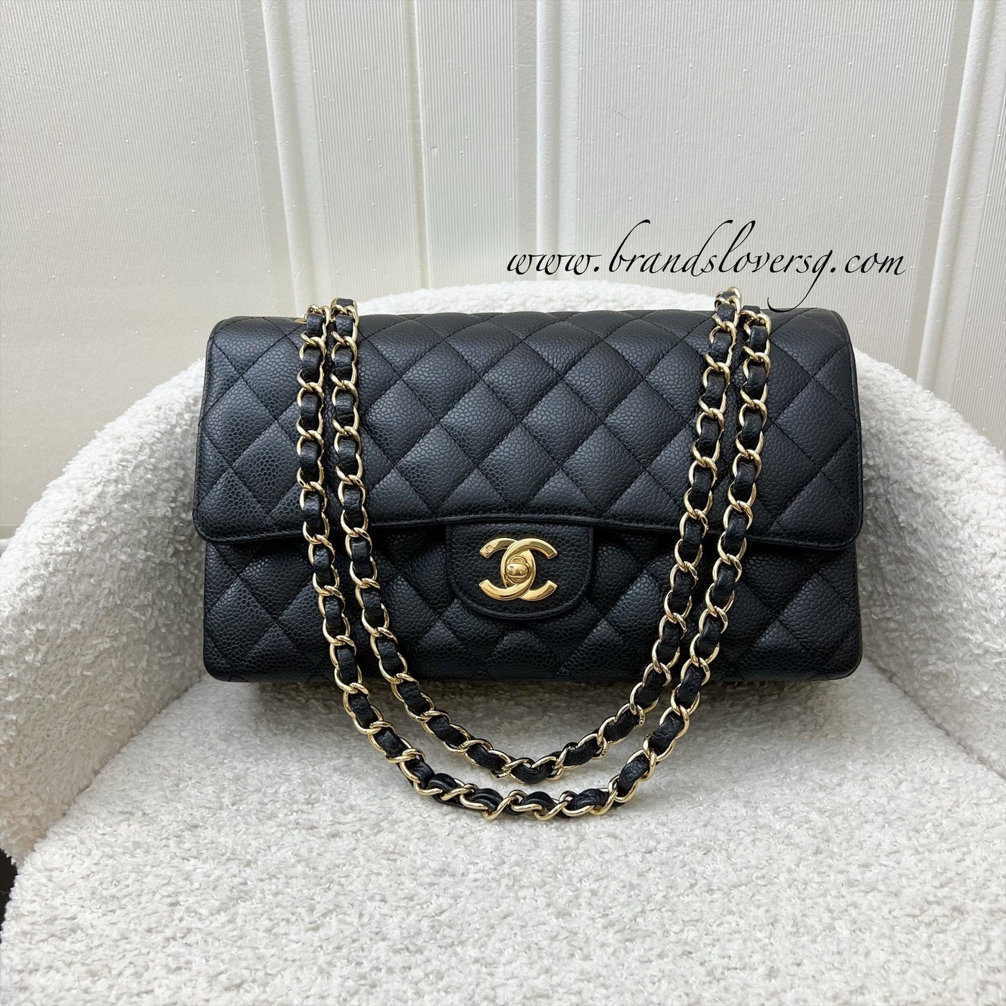 Medium Classic Flap CF in Black Caviar and GHW Accessory Classic
