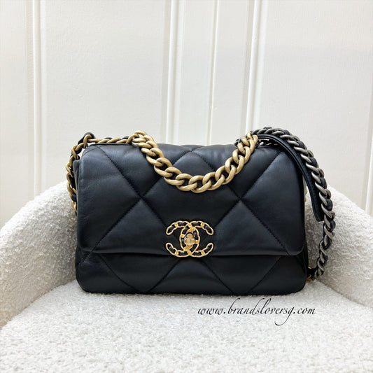 19 Small Flap in Black Lambskin and 3-tone HW (Model: ) Accessory Signature