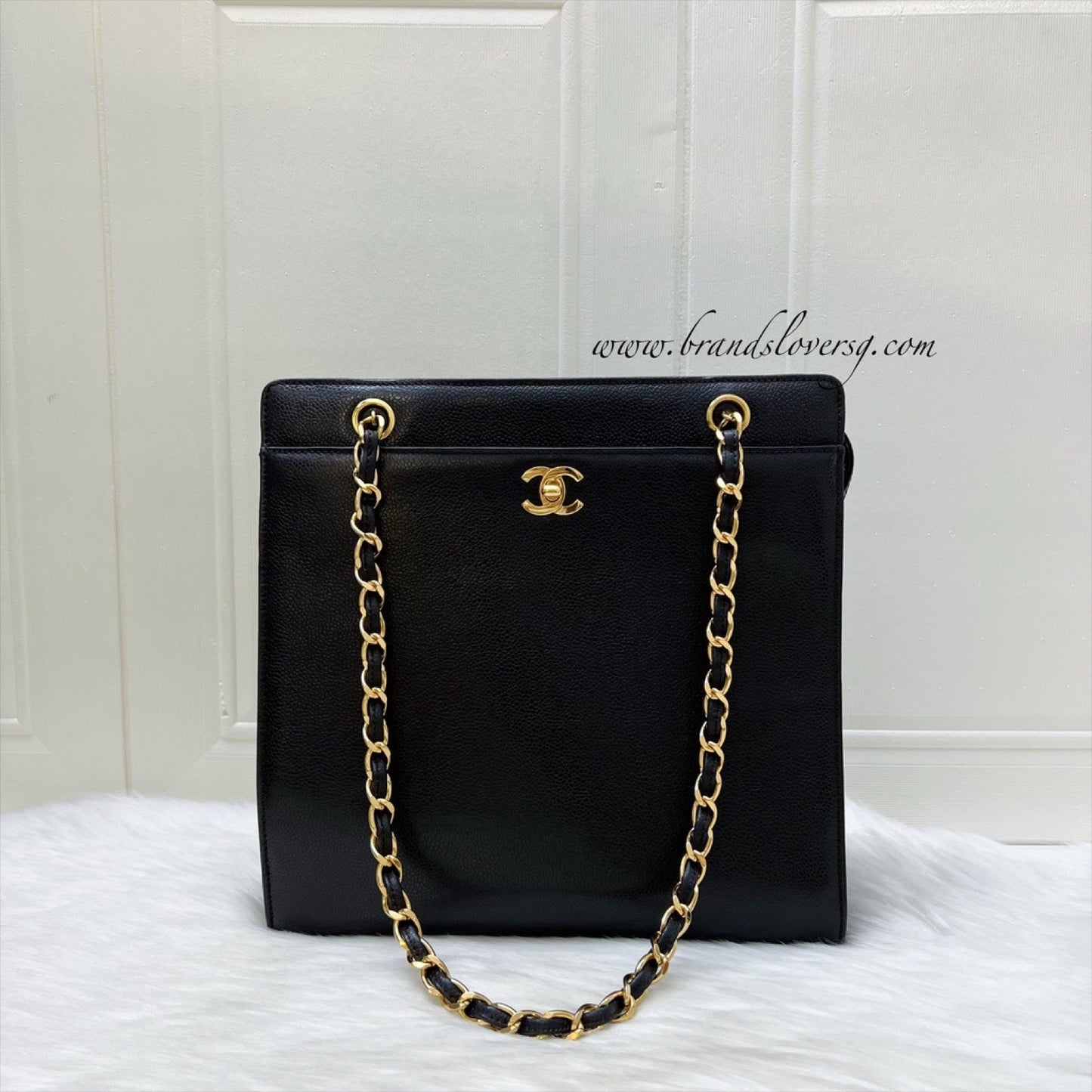 Chanel Tote Bag with CC Turnlock in Black Caviar and Gold Plated HW