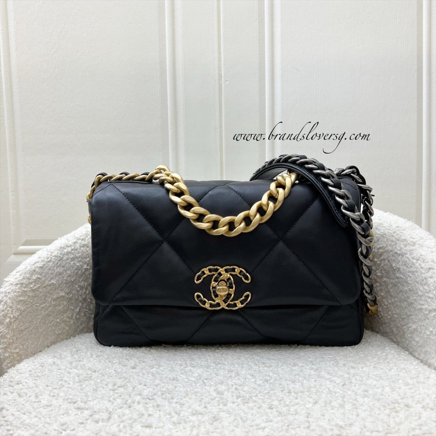 19 Small Flap in Black Goatskin and 3-tone HW (Model: ) Accessory Signature