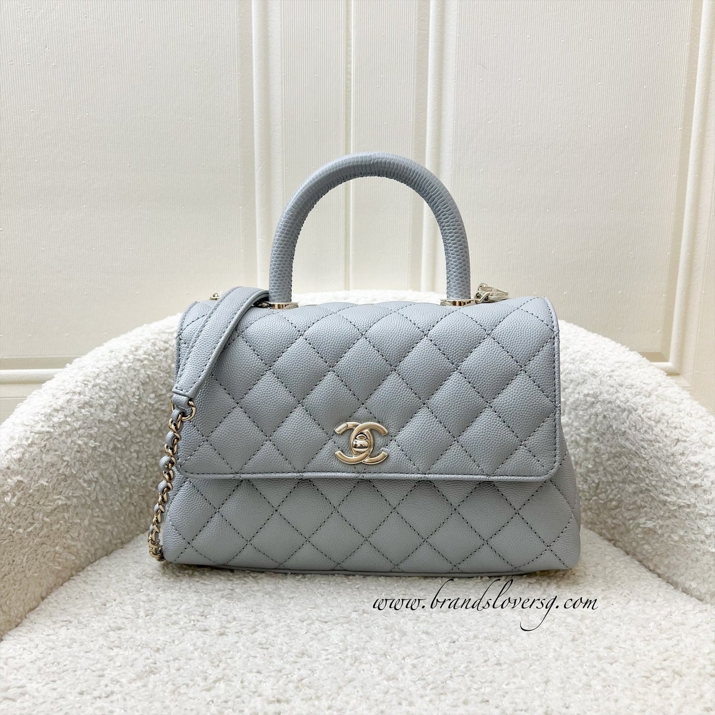 Chanel Small Coco Handle Flap Bag in Light Grey Caviar and LGHW ()