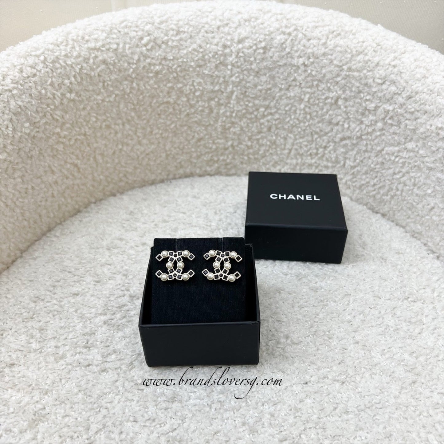 Chanel Medium CC Logo Earrings with Pearls in LGHW (Model: ) Jewelry