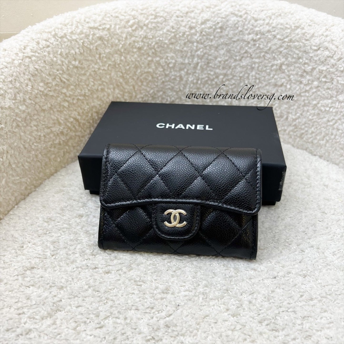 Chanel [Brand New - Aug 2025] Classic Snap Card Holder with Interior Zip Coin Compartment in Black Caviar and LGHW