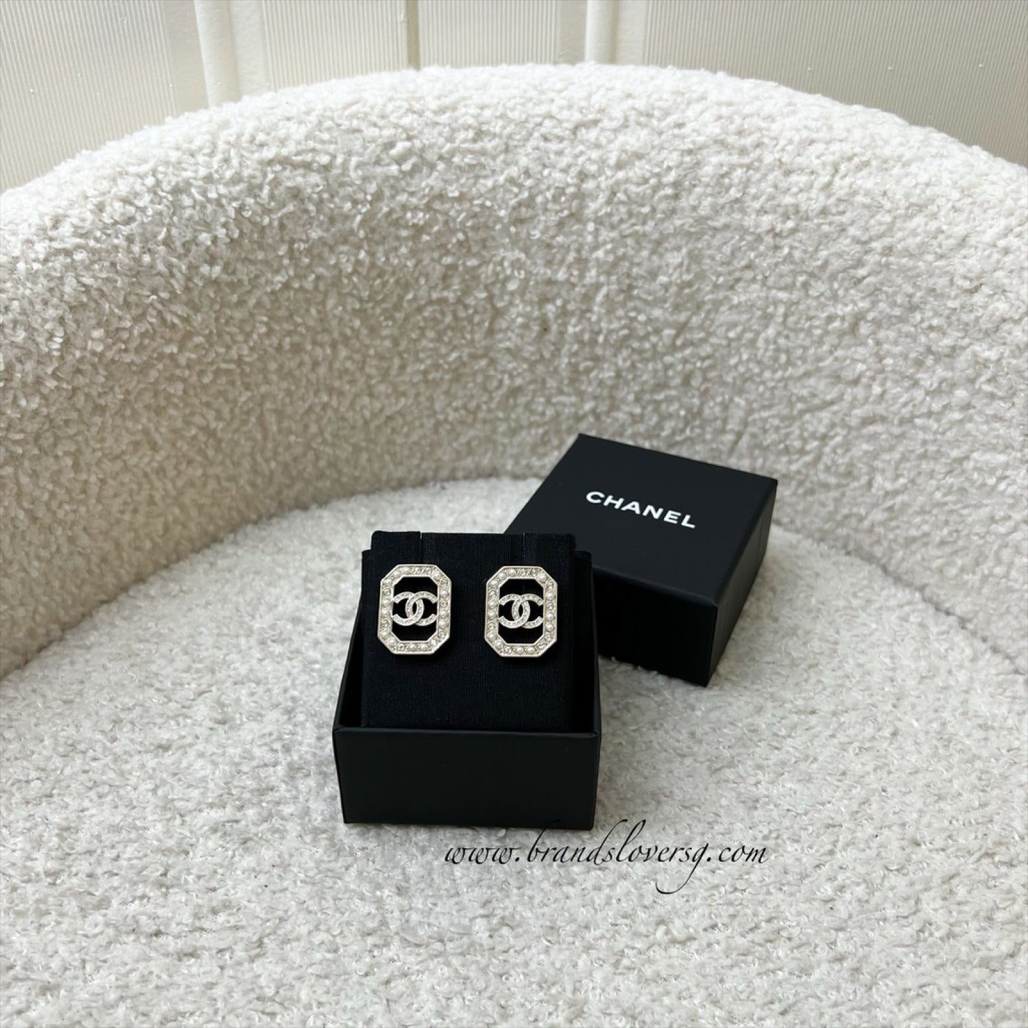 Chanel Crystal Pearl CC Geometric Earring (Model: )