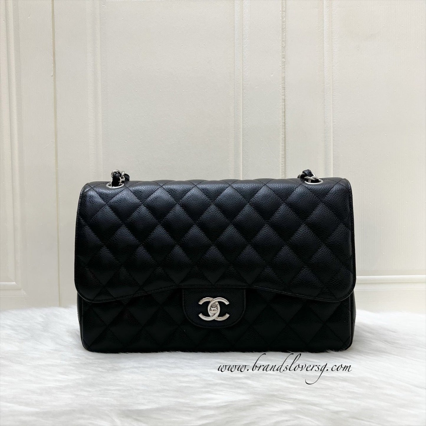Jumbo Classic Flap DF in Black Caviar and SHW Accessory Polished