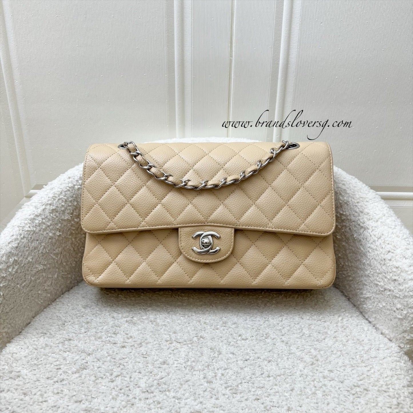 Medium Classic Flap CF in Beige Caviar and SHW Accessory Signature