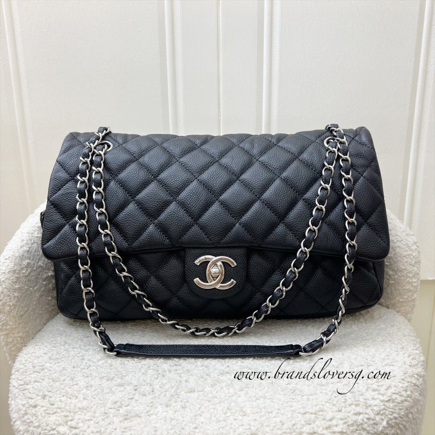 Easy Caviar Jumbo Flap in Black Caviar and SHW Accessory Signature