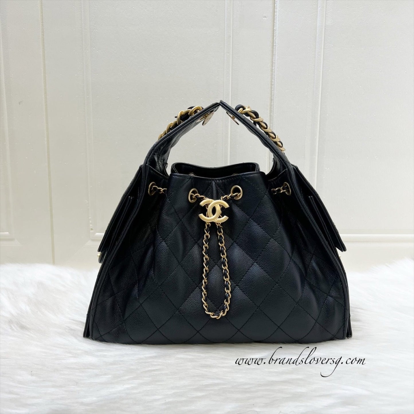 Chanel [Brand New - July 2025] 25 Small Hobo Bag in Black Caviar and AGHW (Model: )