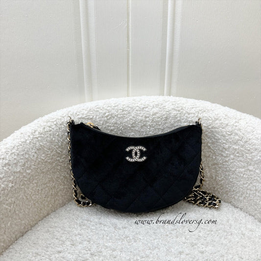 VIP Gift Crossbody Bag with Crystal Studded CC Logo in Black Velvet and LGHW Signature