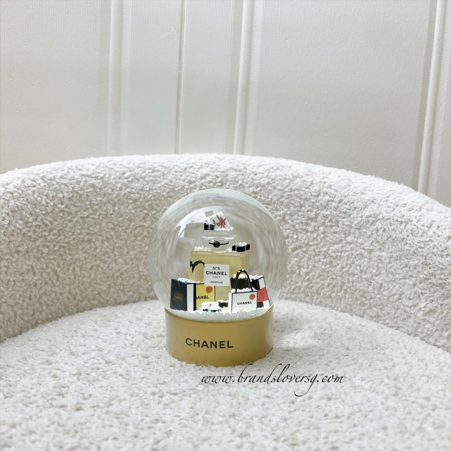 VIP Gift Perfume Bottles Christmas Snow Globe Accessory Signature