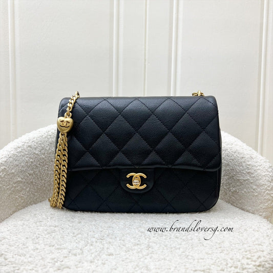 Chanel / Heart Adjustable Chain Small / Medium Flap Bag in Black Caviar AGHW (Model: )