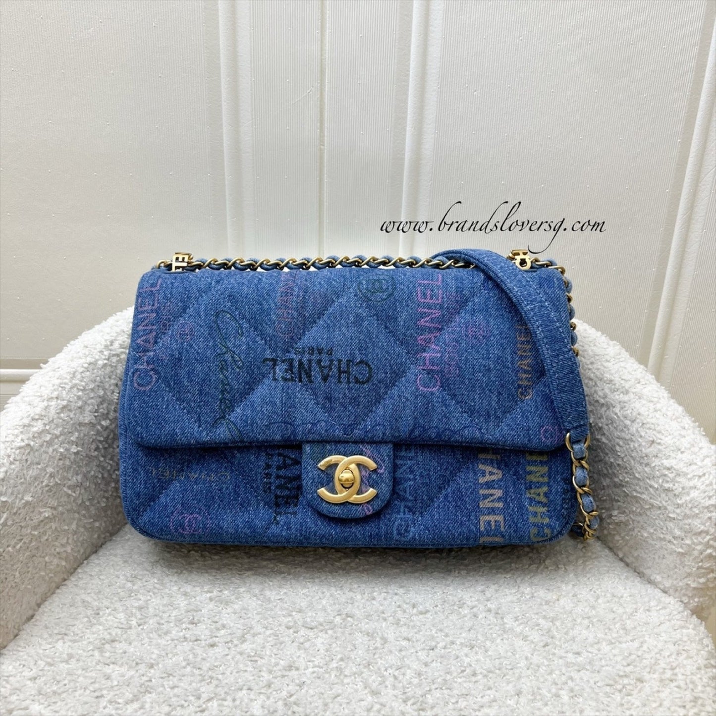 Chanel Denim Mood Medium Flap Bag in Blue Printed Denim and AGHW (Model: )
