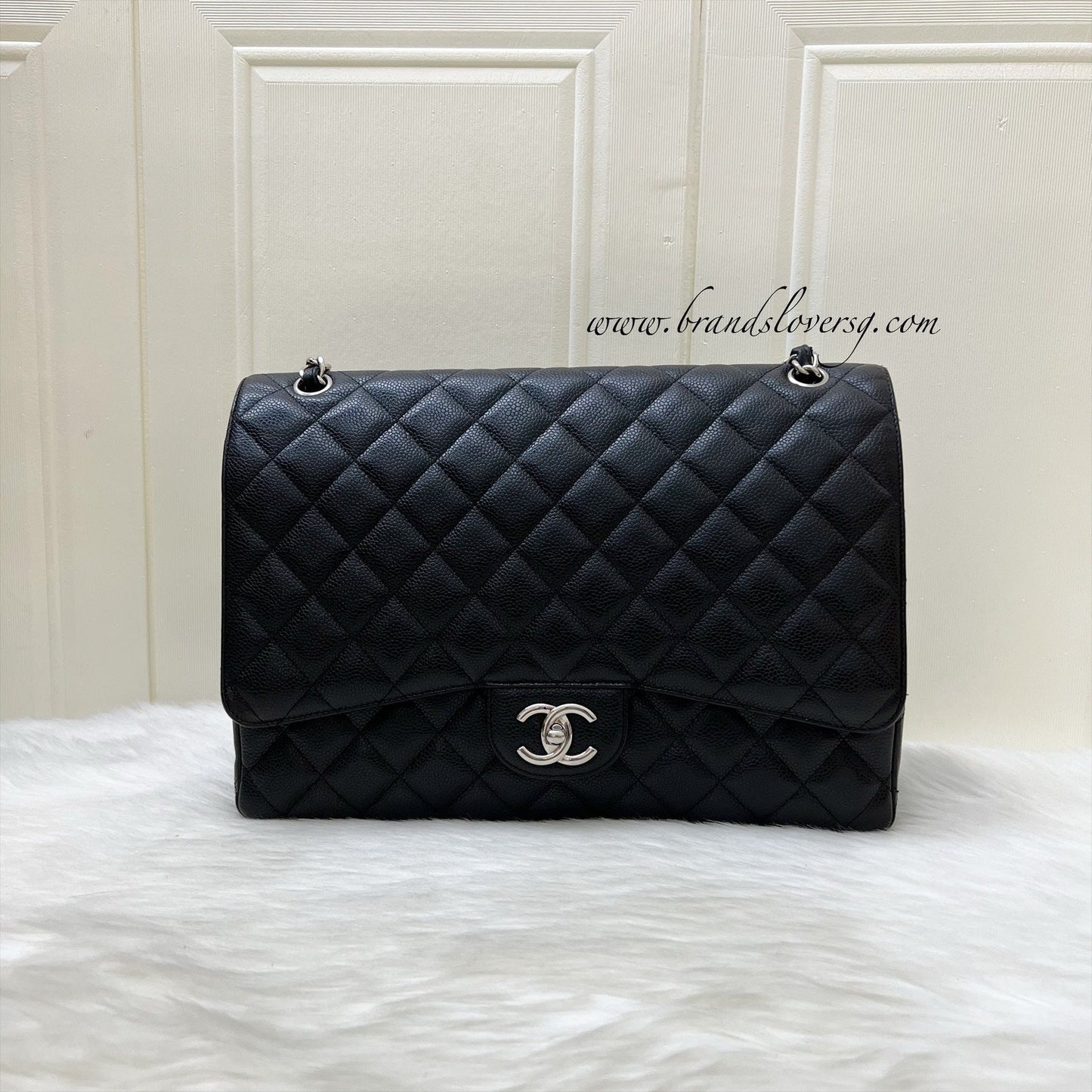 Chanel Maxi Classic Flap DF in Black Caviar and SHW Accessory