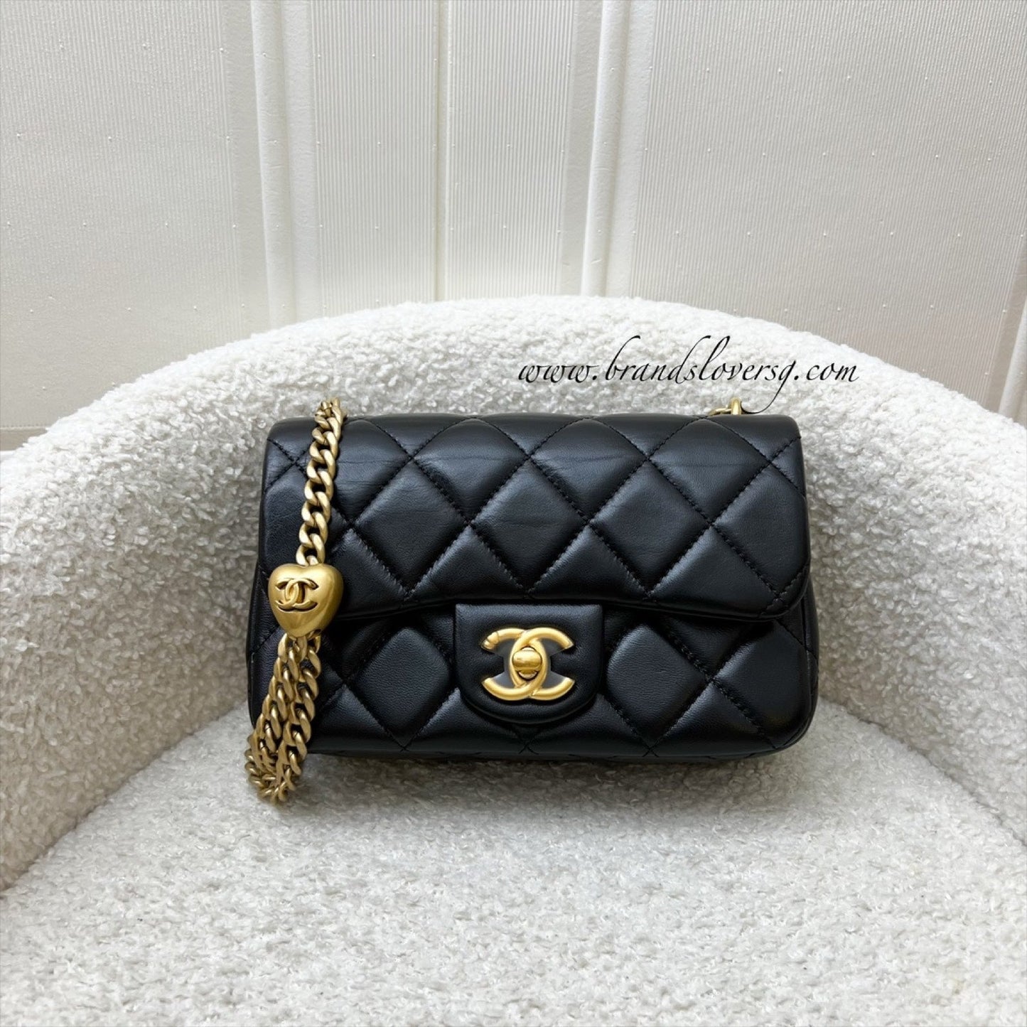 Chanel Heart Adjustable Chain Mini Flap Bag in Black Lambskin and AGHW (Model: )
