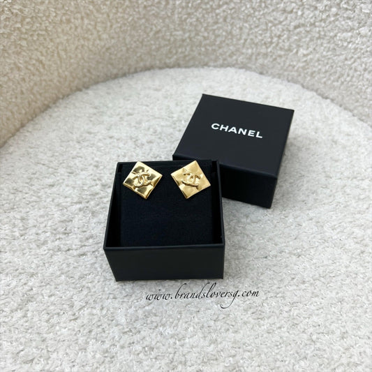 Chanel Square CC Earrings in GHW (Model: ) Jewelry
