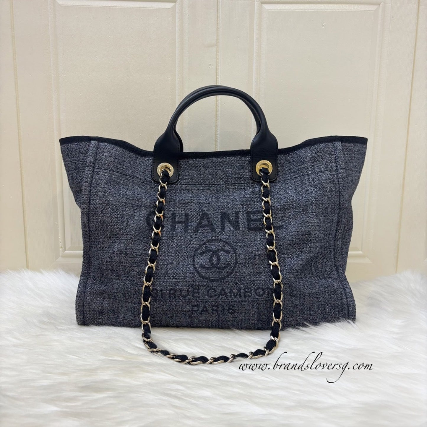 Chanel Medium / Large Deauville Tote in Navy Cotton, Nylon, Lurex, Calfskin and LGHW (Model: )