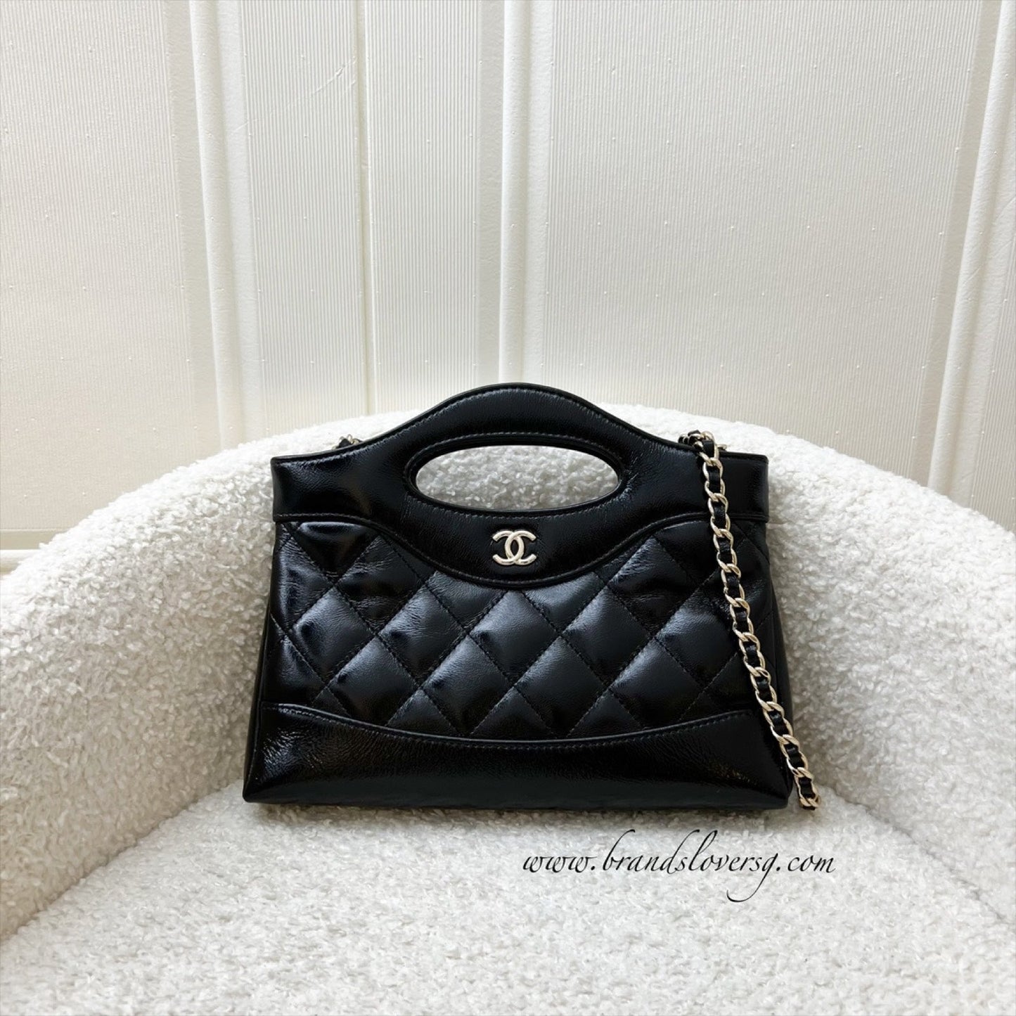 31 Nano Shopping in Black Shiny Calfskin and LGHW (Model: ) Accessory Signature