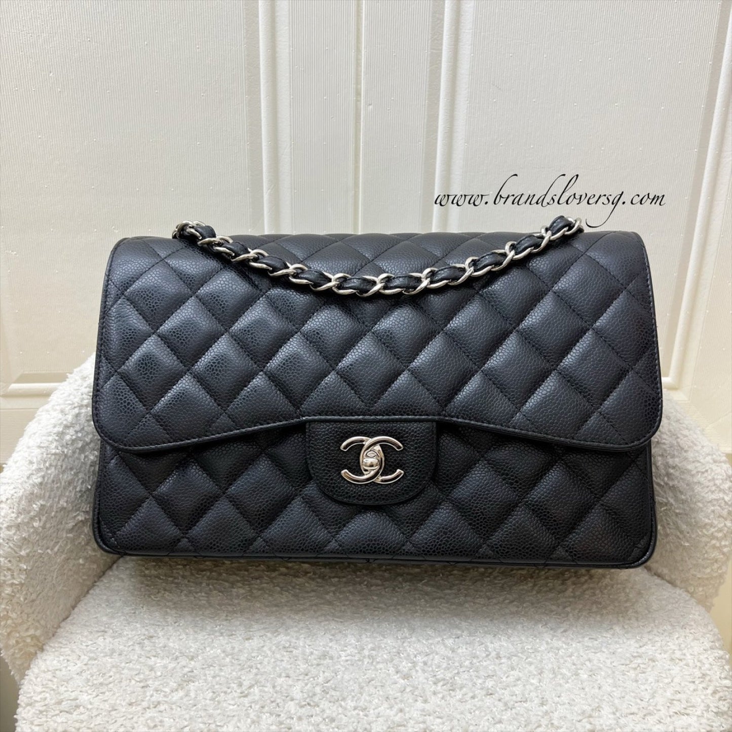 Jumbo Classic Flap DF in Black Caviar and SHW Accessory Signature