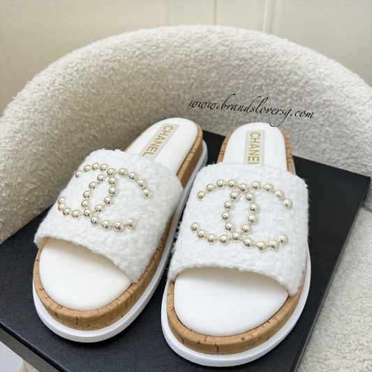 Chanel Sandals in White Sz 37 (Model: )