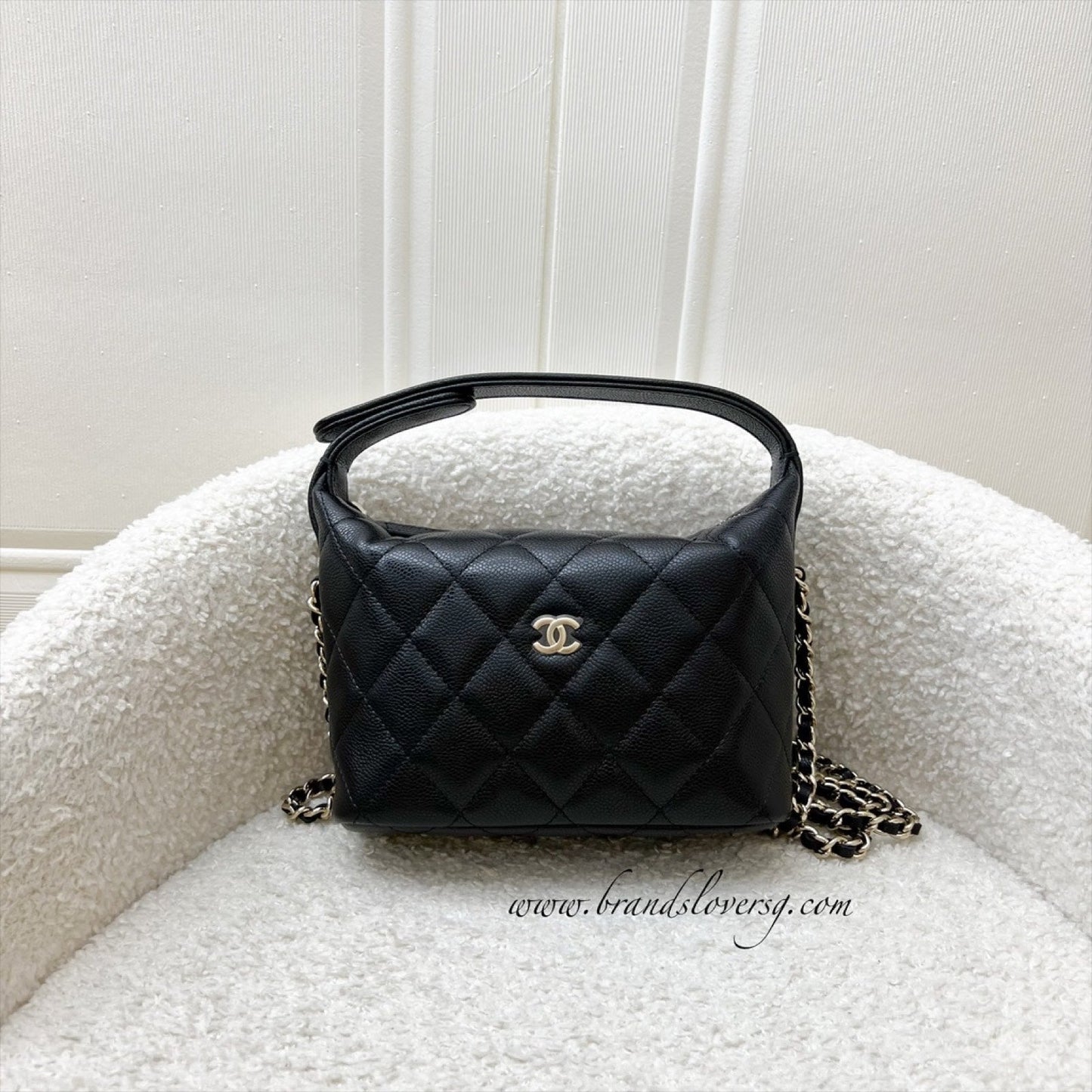 Classic Quilted Hobo Clutch on Chain in Black Caviar and LGHW (Model: ) Classic