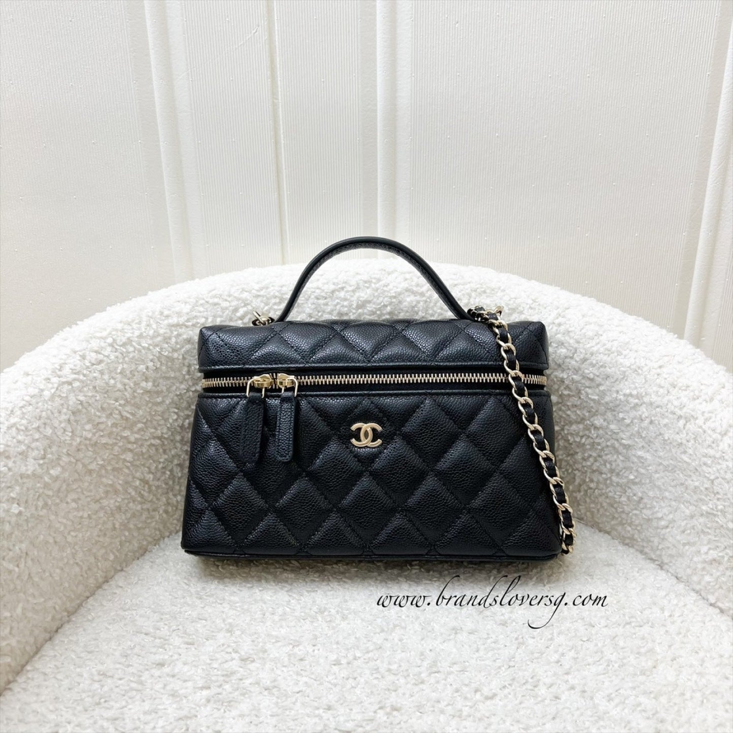 Chanel [Like New - Local Set - Jan 2025] Vanity / Clutch with Chain (LP Style Bag) in Black Caviar and LGHW (Model: )