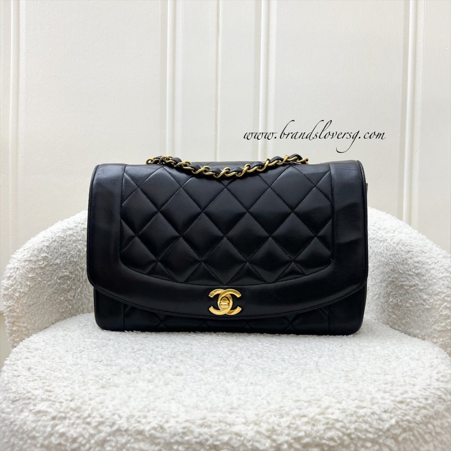 Chanel Medium Diana Flap in Black Lambskin and GHW Accessory