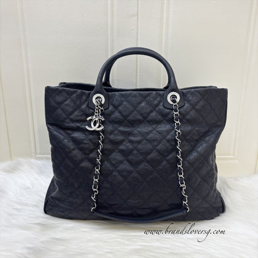Chanel Seasonal Large Tote with CC Logo Charm in Black Caviar and SHW (Model: )