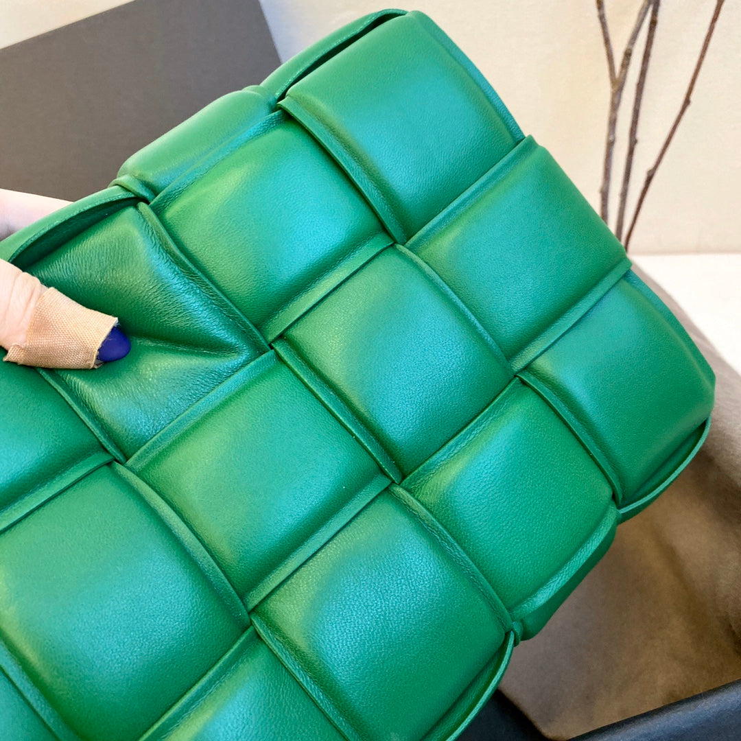 Top Quality Padded Cassette Bag For Women Green Travel Bag