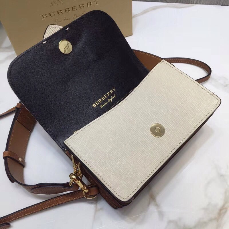 Top Quality The Buckle Bag In Ho Beige Small Travel Bag 75In19Cm 5633