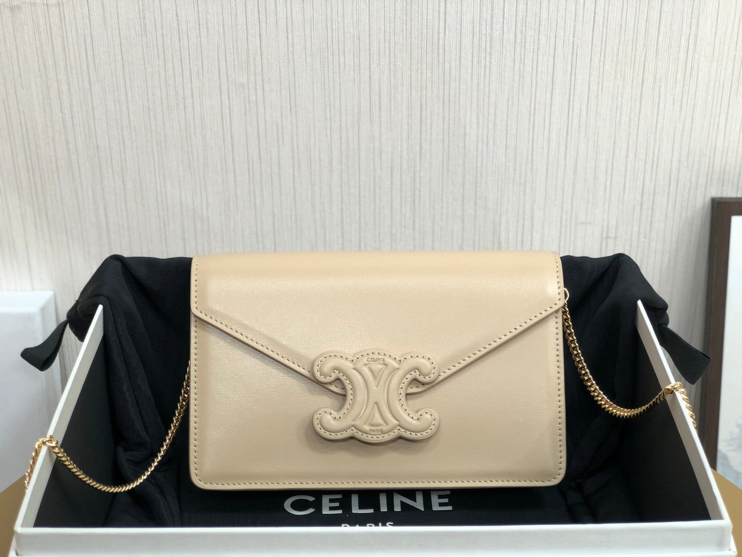 Top Quality Wallet On Triomphe For Women Beige Chain Crossbody Bag