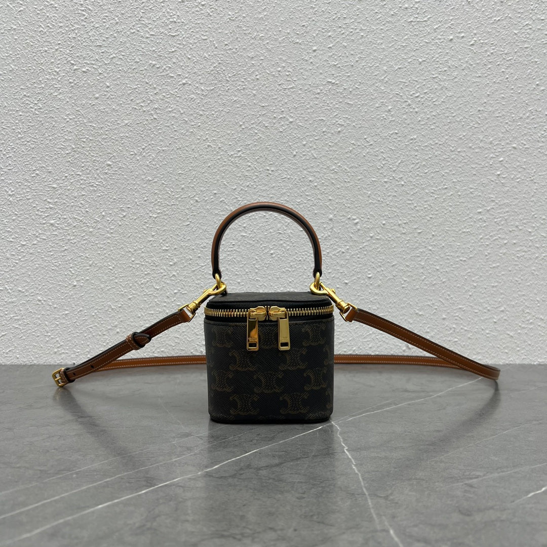 Top Quality Vanity Case In Triomphe For Canvas Tan Travel Bag