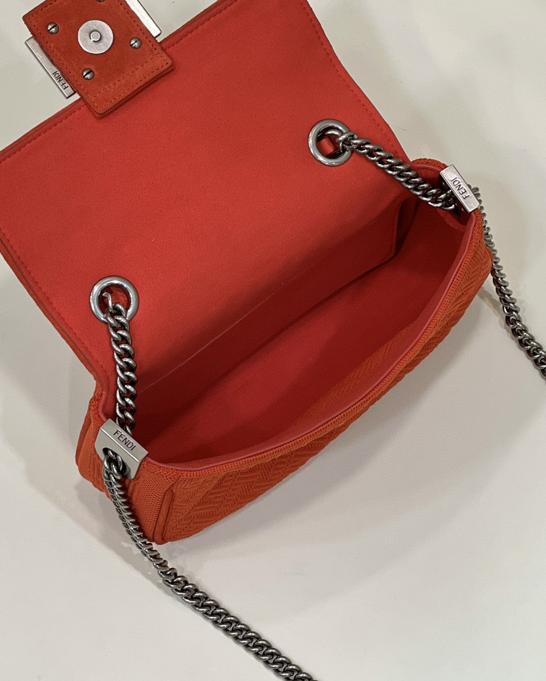Fendi Top QualityTop Quality Baguette Midi Red Chain FF Handbag