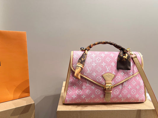 EN - Luxury LUV 728 Travel Bag