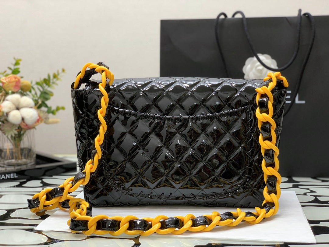 CHLVinyl Classic Yellow 29cm 11.5in Black Shoulder Bag
