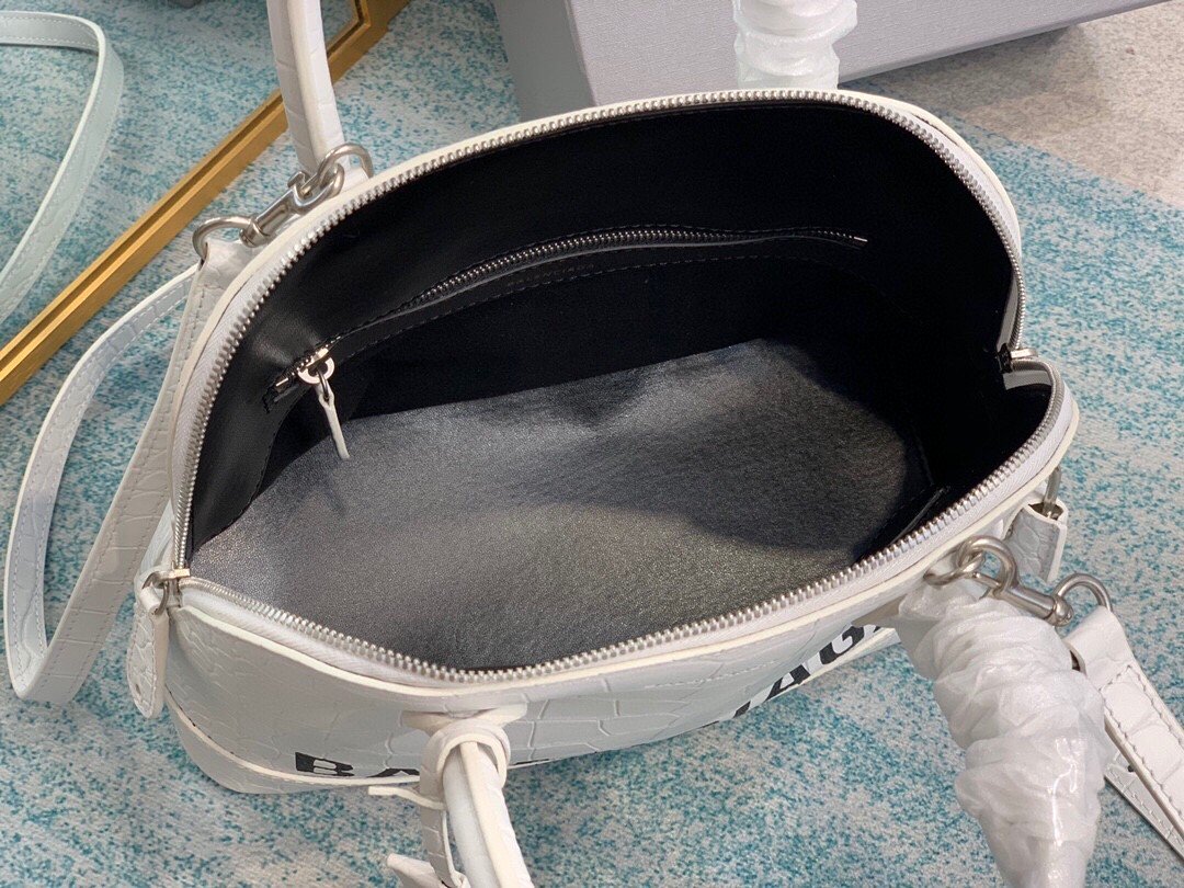 Top Quality Ville Xxs Handbag In For White Travel Bag