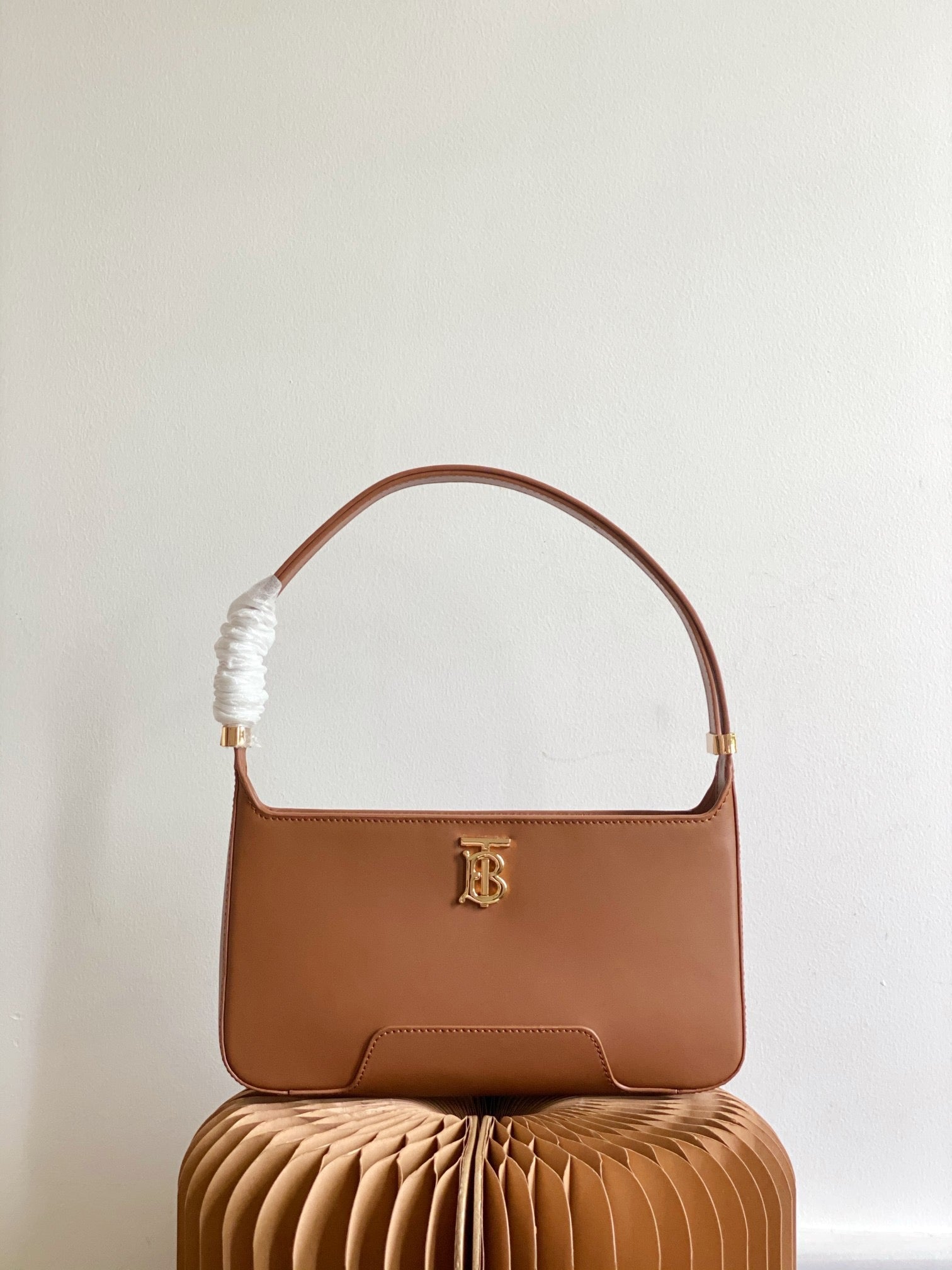 Top Quality Thomas Shoulder Bag For Women Monogram Brown