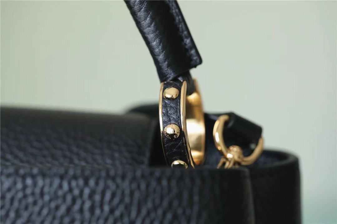 Top Quality Capucines Bb Taurillon For Women Black Crossbody Bag