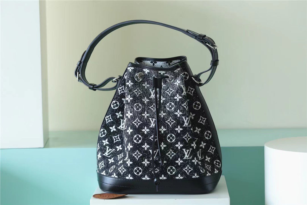 Top Quality Petit Noe Jacquard For Women Denim Monogram Crossbody Bag
