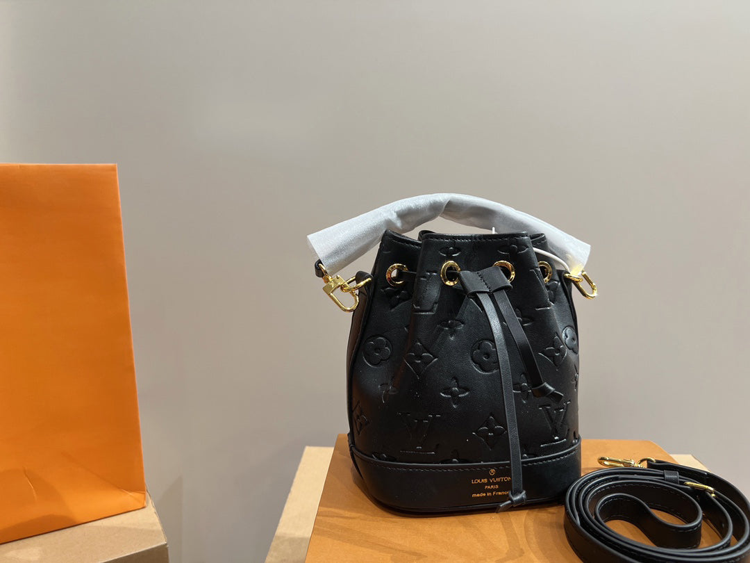 EN - Luxury LUV 755 Travel Bag