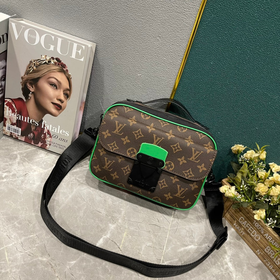 EN - Luxury LUV 851 Travel Bag
