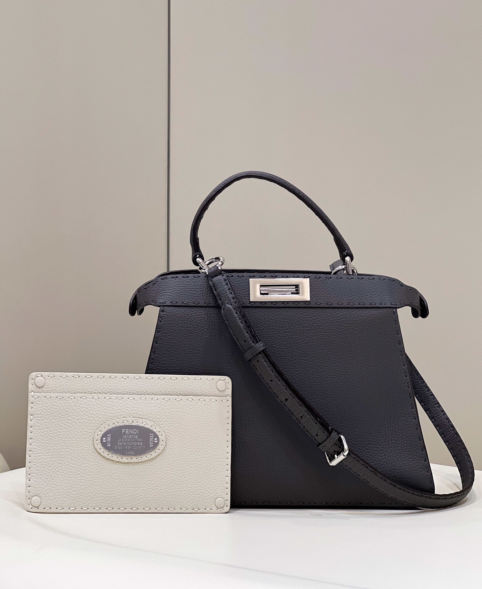 Fendi Iseeu Metop Qualityum Ff Black Shoulder Bag