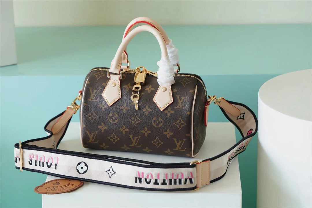 Top Quality Speedy Bandouliere For Women Shoulder Canvas Monogram Crossbody Bag