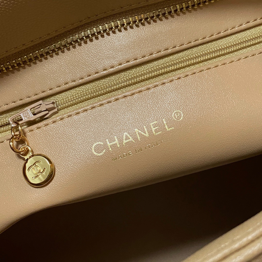 Chlmedallion Tote Hardware Caviar Yellow For Women Gold Shoulder Bag