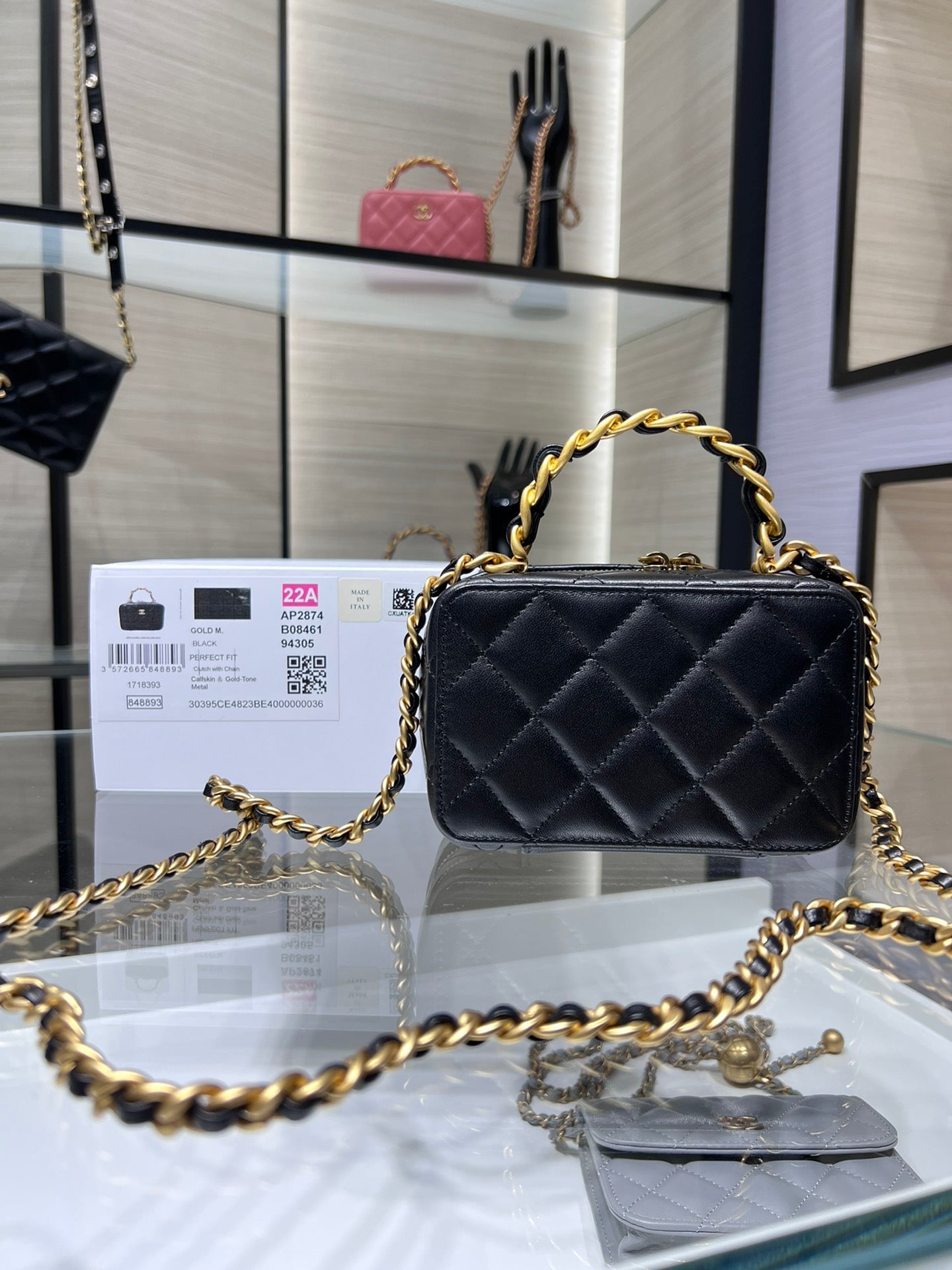 CHLVanity 9cm 3.5in B08811 Black Chain Handbag