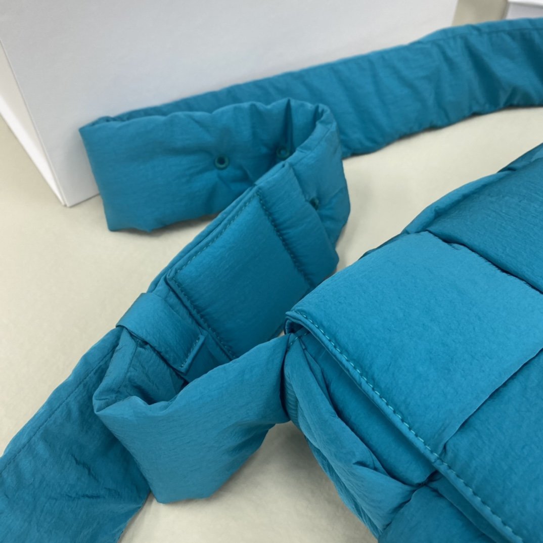 Top Quality Padded Tech Cassette Bag For Blue Travel Bag